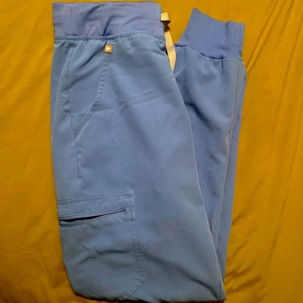 Womens figs jogger scrubs
